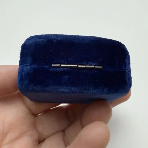 Vintage Royal Blue Velvet Jewelry Ring Presentation Box Adams-Magnon Tampa FL - Picture 6 of 9